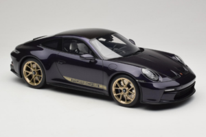 Porsche 911 992 GT3 Touring Viola Metallic GT Spirit 1:12 GT937 Gyanta – 4. kép a 6-ből