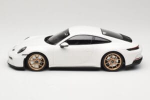 Porsche 911 992 GT3 Touring Fehér Neodyme Wheels Minichamps 1:18 117069022 Fém – 3. kép a 6-ből