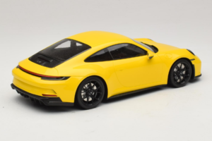 Porsche 911 992 GT3 Touring Sárga Fekete Felnik Minichamps 1:18 117069021 Fém – 2. kép a 6-ből