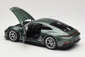 Porsche 911 992 S/T Malachite Green Metallic Norev 1:18 187472 Fém – 4. kép a 8-ből