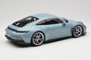 Porsche 911 992 S/T Meisenblau Norev 1:12 127550 Fém – 2. kép a 6-ből