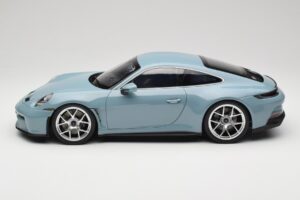 Porsche 911 992 S/T Meisenblau Norev 1:12 127550 Fém – 3. kép a 6-ből