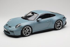 Porsche 911 992 S/T Meisenblau Norev 1:12 127550 Fém