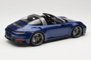 Porsche 911 992 Targa 4 GTS Blue Metallic Minichamps 1:18 155061060 Fém – 2. kép a 6-ből