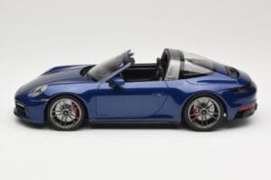 Porsche 911 992 Targa 4 GTS Blue Metallic Minichamps 1:18 155061060 Fém – 3. kép a 6-ből