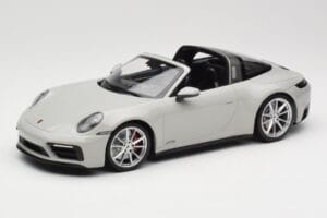 Porsche 911 992 Targa 4 GTS Szürke Minichamps 1:18 155061064 Fém