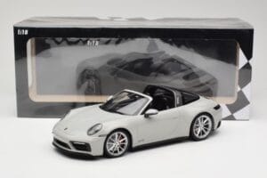 Porsche 911 992 Targa 4 GTS Szürke Minichamps 1:18 155061064 Fém – 6. kép a 6-ből