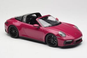 Porsche 911 992 Targa 4 GTS Rubystar Minichamps 1:18 155061066 Fém – 4. kép a 6-ből