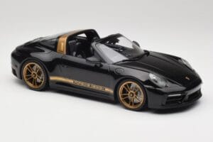 Porsche 911 992 Targa Porsche Design Fekete & Arany Concept Minichamps 1:18 PORSCHE001 Fém – 4. kép a 6-ből