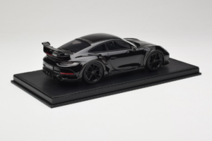 Porsche 911 992 TechArt GTstreet R Fekete Fekete Felnikkel TechArt 1:18 REMC012 Gyanta – 3. kép a 6-ből