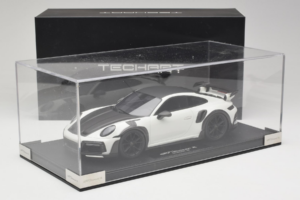 Porsche 911 992 TechArt GTstreet R Fehér Fekete Felnikkel TechArt 1:18 REMC013 Gyanta – 6. kép a 6-ből