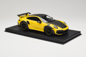 Porsche 911 992 TechArt GTstreet R Sárga Fekete Felnikkel TechArt 1:18 REMC011 Gyanta – 4. kép a 6-ből