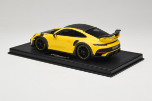 Porsche 911 992 TechArt GTstreet R Sárga Fekete Felnikkel TechArt 1:18 REMC011 Gyanta – 5. kép a 6-ből