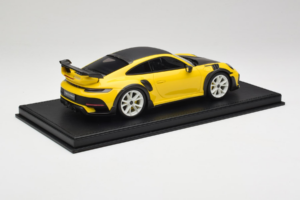 Porsche 911 992 TechArt GTstreet R Sárga Fehér Felnikkel TechArt 1:18 REMC015 Gyanta – 2. kép a 6-ből