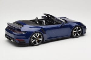Porsche 911 992 Turbo S Kabrió Blue Metallic Minichamps 1:18 155069081 Fém – 2. kép a 6-ből
