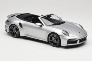 Porsche 911 992 Turbo S Kabrió Ezüst Minichamps 1:18 155069082 Fém – 4. kép a 6-ből
