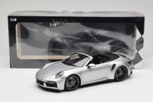 Porsche 911 992 Turbo S Kabrió Ezüst Minichamps 1:18 155069082 Fém – 6. kép a 6-ből