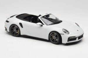 Porsche 911 992 Turbo S Kabrió White Metallic Minichamps 1:18 155069080 Fém – 4. kép a 6-ből