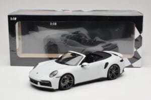 Porsche 911 992 Turbo S Kabrió White Metallic Minichamps 1:18 155069080 Fém – 6. kép a 6-ből