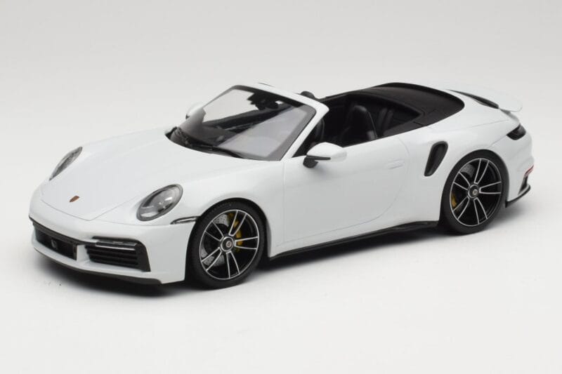 Porsche 911 992 Turbo S Kabrió White Metallic Minichamps 1:18 155069080 Fém