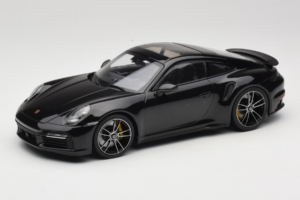 Porsche 911 992 Turbo S Fekete Minichamps 1:18 WAP02117BOL002 Fém