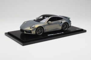 Porsche 911 Turbo S 992 Silver Bamboo Chromaflire With Display Case Spark 1:18 WAP0219100RTSS Gyanta – 2. kép a 7-ből