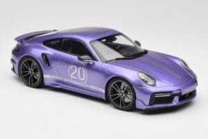 Porsche 911 992 Turbo S Sport Design Package Viola Metallic Minichamps 1:18 155069174 Fém – 4. kép a 6-ből