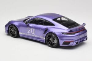 Porsche 911 992 Turbo S Sport Design Package Viola Metallic Minichamps 1:18 155069174 Fém – 5. kép a 6-ből