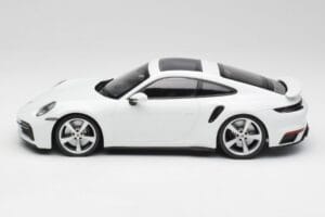 Porsche 911 992 Turbo S Fehér Concept Minichamps 1:18 WAP0211620CNP Fém – 3. kép a 6-ből
