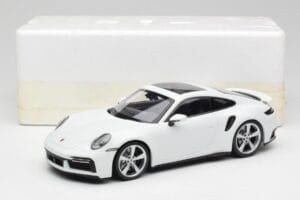 Porsche 911 992 Turbo S Fehér Concept Minichamps 1:18 WAP0211620CNP Fém – 6. kép a 6-ből