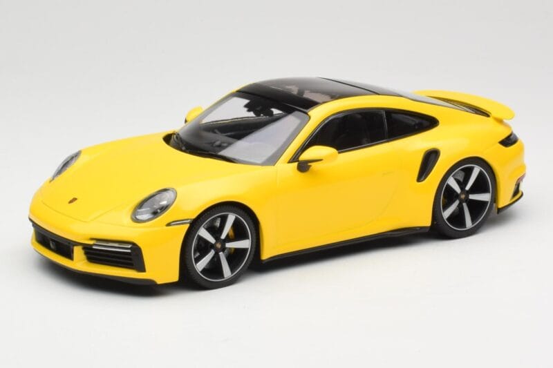 Porsche 911 992 Turbo S Sárga Minichamps 1:18 155069071 Fém