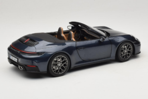 Porsche 911 992.2 Carrera Kabrió Yachting Blue Norev 1:18 187180 Fém – 3. kép a 8-ből
