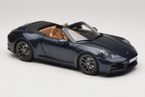 Porsche 911 992.2 Carrera Kabrió Yachting Blue Norev 1:18 187180 Fém – 6. kép a 8-ből
