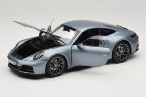 Porsche 911 992.2 Carrera Polar Silver Metallic Norev 1:18 187170 Fém – 2. kép a 8-ből