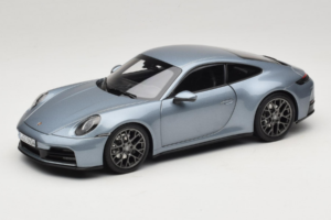 Porsche 911 992.2 Carrera Polar Silver Metallic Norev 1:18 187170 Fém