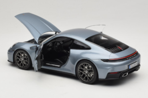 Porsche 911 992.2 Carrera Polar Silver Metallic Norev 1:18 187170 Fém – 5. kép a 8-ből