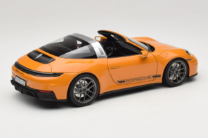 Porsche 911 992.2 Targa 4 GTS Bahama Yellow Norev 1:18 187190 Fém – 4. kép a 10-ből