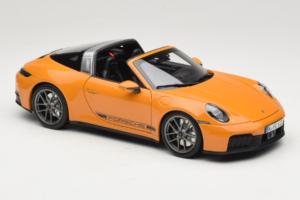 Porsche 911 992.2 Targa 4 GTS Bahama Yellow Norev 1:18 187190 Fém – 8. kép a 10-ből