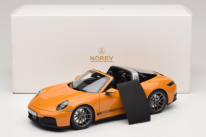 Porsche 911 992.2 Targa 4 GTS Bahama Yellow Norev 1:18 187190 Fém – 10. kép a 10-ből