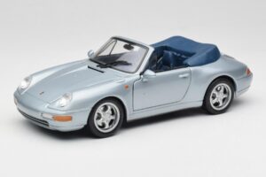 Porsche 911 993 Carrera Kabrió Ezüst Maisto 1:18 100299-M1 Fém