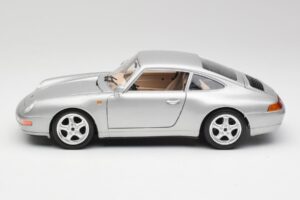 Porsche 911 993 Carrera Ezüst Bburago 1:18 3050-M1 Fém – 3. kép a 8-ből
