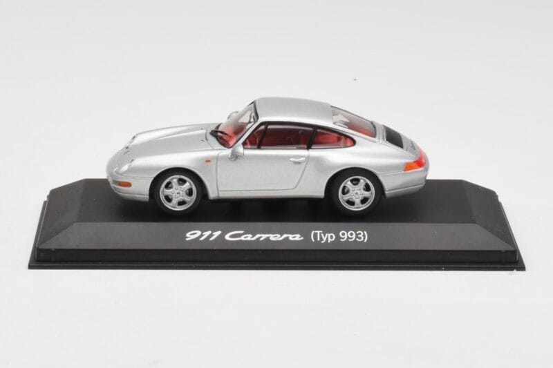 Porsche 911 993 Carrera Ezüst Minichamps 1:43 WAP02003597 Fém
