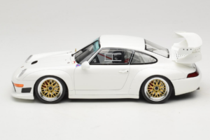 Porsche 911 993 GT2 Evo Fehér GT Spirit 1:18 GT532 Gyanta – 3. kép a 6-ből