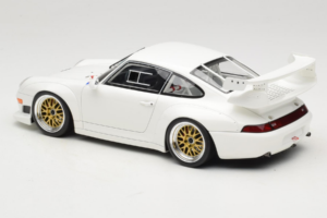 Porsche 911 993 GT2 Evo Fehér GT Spirit 1:18 GT532 Gyanta – 5. kép a 6-ből