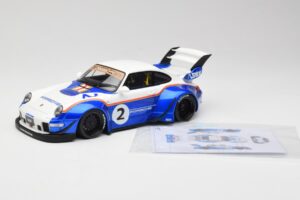 Porsche 911 993 RWB X Liberty Walk Fehér Kékkel GT Spirit 1:18 GT530 Gyanta – 7. kép a 8-ből