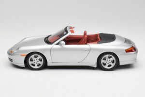 Porsche 911 996 Kabrió Ezüst Gate 1:18 1052 Fém – 4. kép a 8-ből