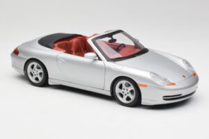 Porsche 911 996 Kabrió Ezüst Gate 1:18 1052 Fém – 6. kép a 8-ből