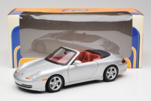 Porsche 911 996 Kabrió Ezüst Gate 1:18 1052 Fém – 8. kép a 8-ből