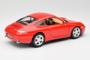 Porsche 911 996 Carrera 4 Piros Bburago 1:18 30085 Fém – 3. kép a 8-ből