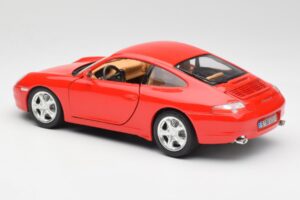 Porsche 911 996 Carrera 4 Piros Bburago 1:18 30085 Fém – 7. kép a 8-ből